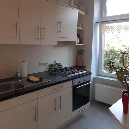 Charmantes, Helles City-apartment - Nahe Hafen, Schloss & Altstadt