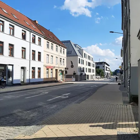 公寓 Charmantes, Helles City-apartment - Nahe Hafen, Schloss & Altstadt *