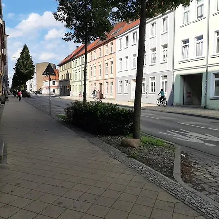 Charmantes, Helles City-apartment - Nahe Hafen, Schloss & Altstadt 公寓
